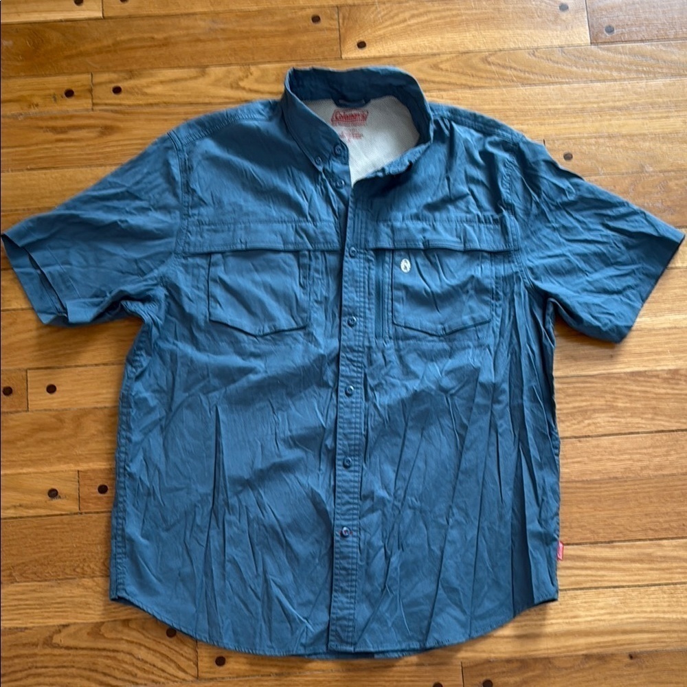 Coleman Men XL Blue Short Sleeve Button Down Shirt Camping Hiking Outdoors